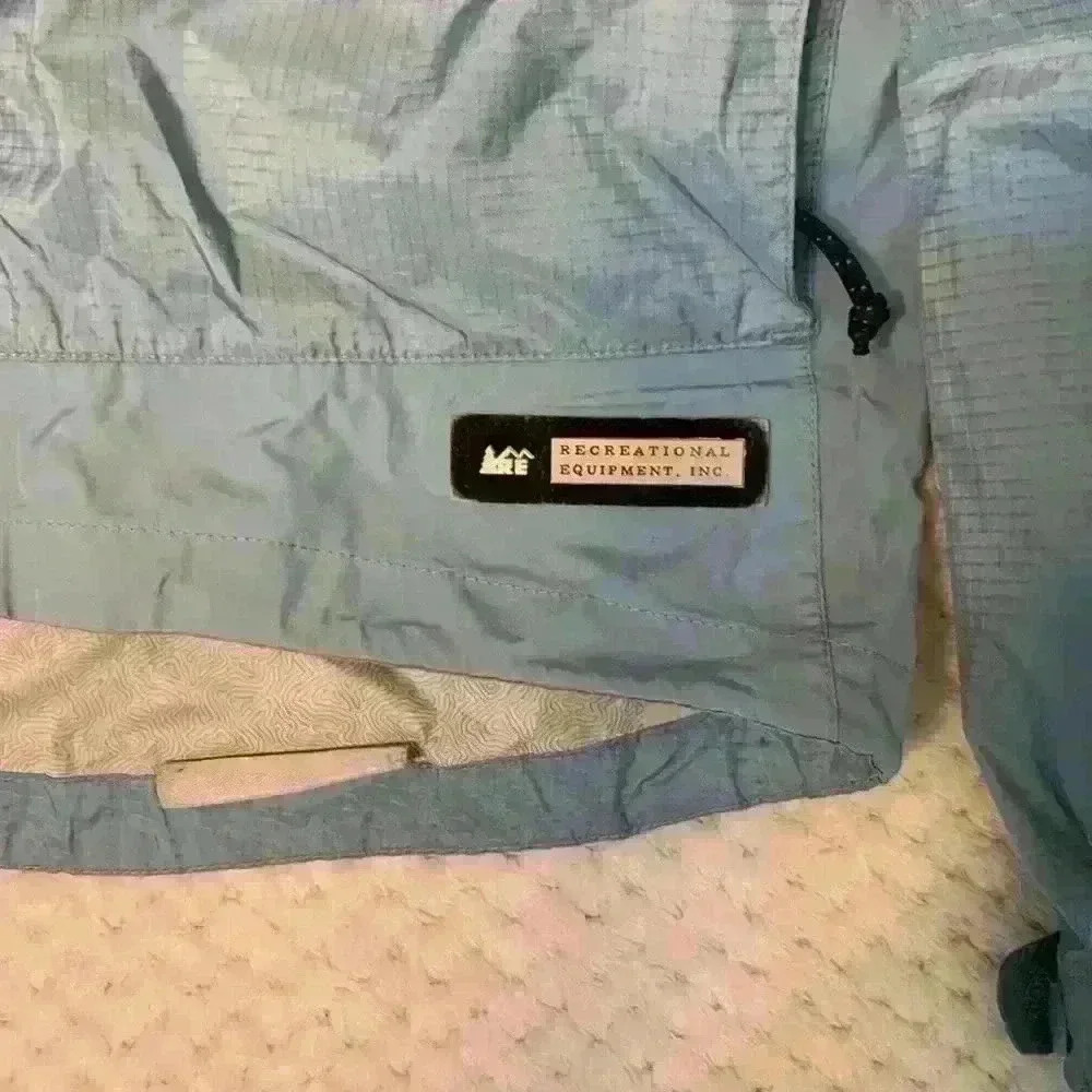 REI blue Raincoat sz M * flawed* hiking biking running camping outdoor canoeing - Picture 4 of 15